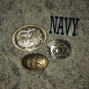 Lot of men’s belt buckles